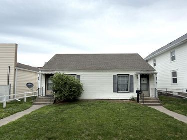 910 B Street , Lincoln, NE 68502