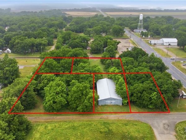 1225 Adams Street, Altoona, KS 66710