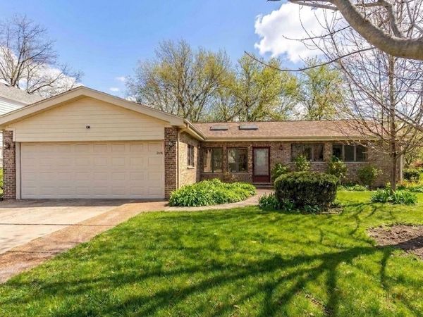 2450 Chas Drive , Rolling Meadows, IL 60008