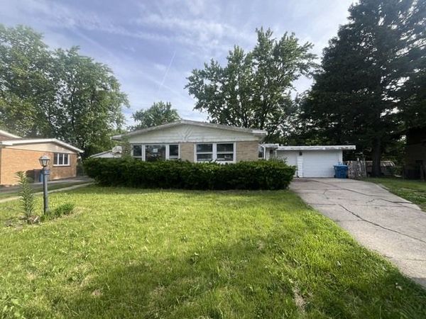 81 E ARQUILLA Drive, Chicago Heights, IL 60411