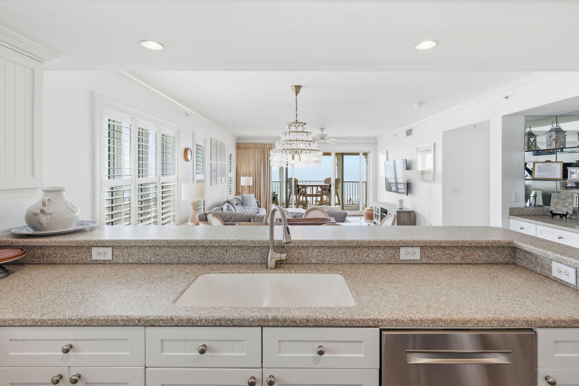 1010 Ocean Boulevard Photo 12