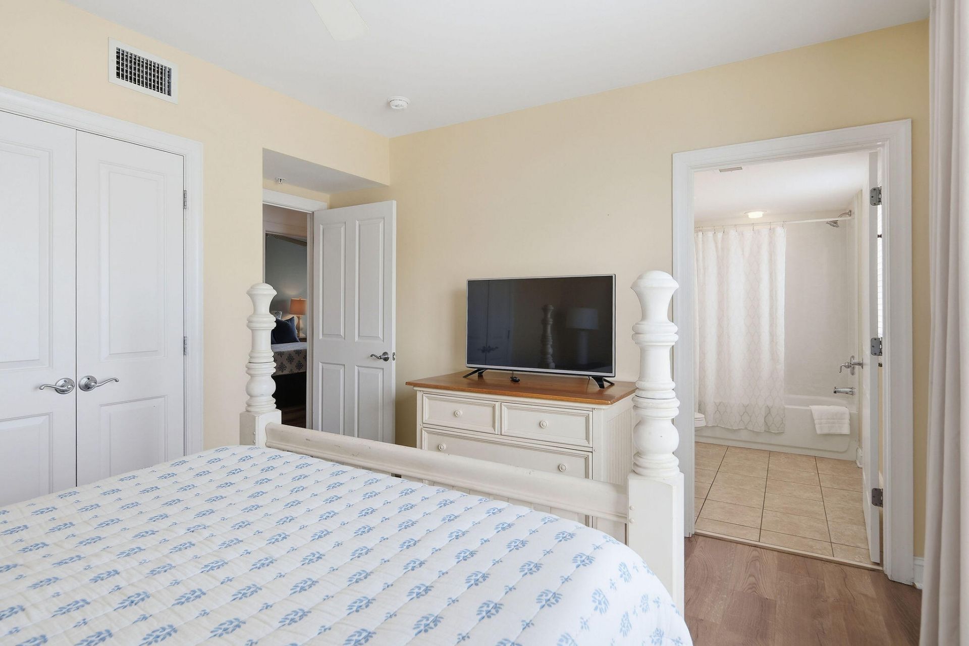 1010 Ocean Boulevard Photo 25