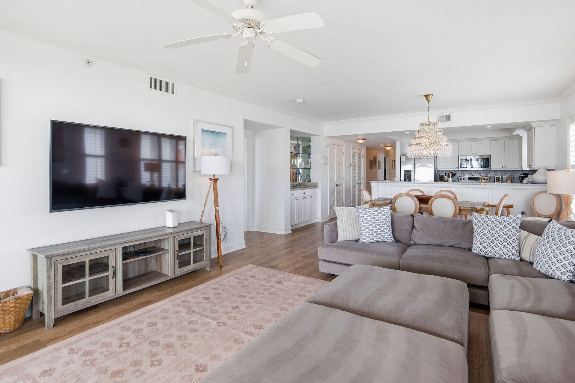 1010 Ocean Boulevard Photo 8