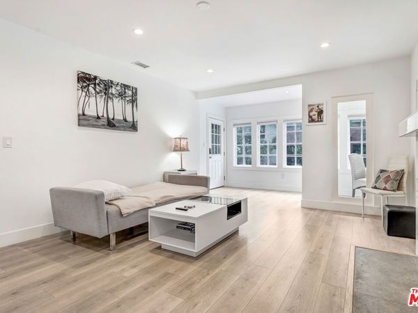 6145 Carlos Avenue, Los Angeles, CA 90028