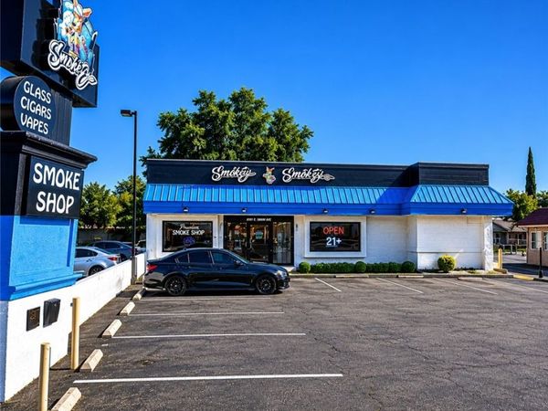 9517 Rosedale Hwy, Bakersfield, CA 93312