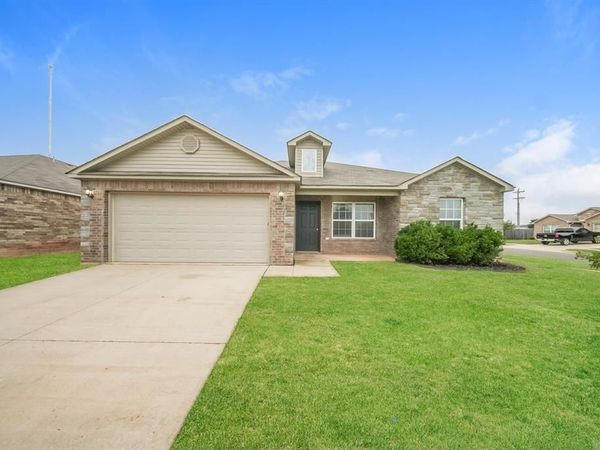 9601 Evie Drive, Moore, OK 73160