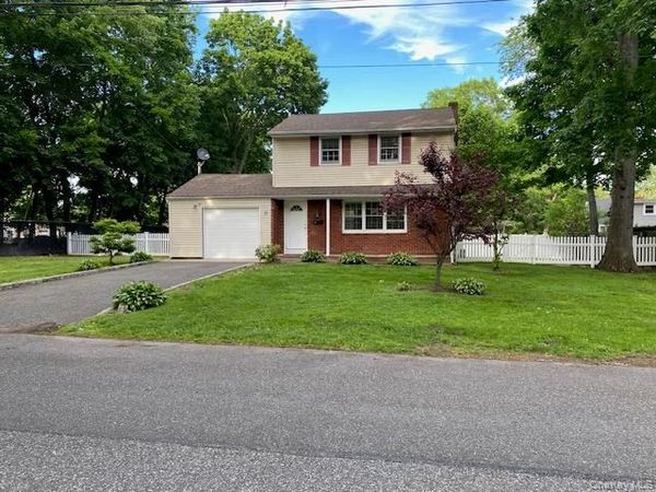 11 George Street , Port Jefferson Station, NY 11776
