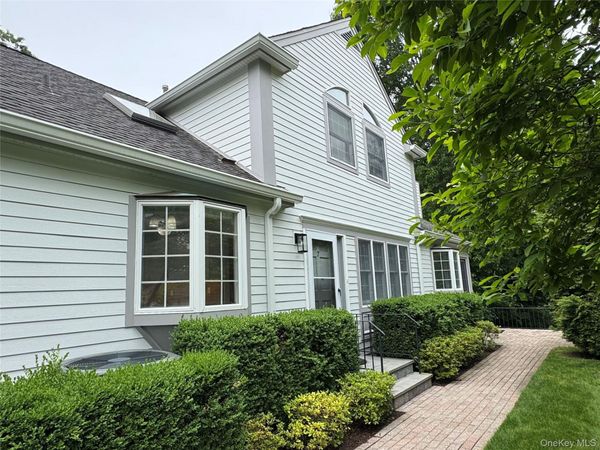 7 Moss Run, Unit 7, White Plains, NY 10605