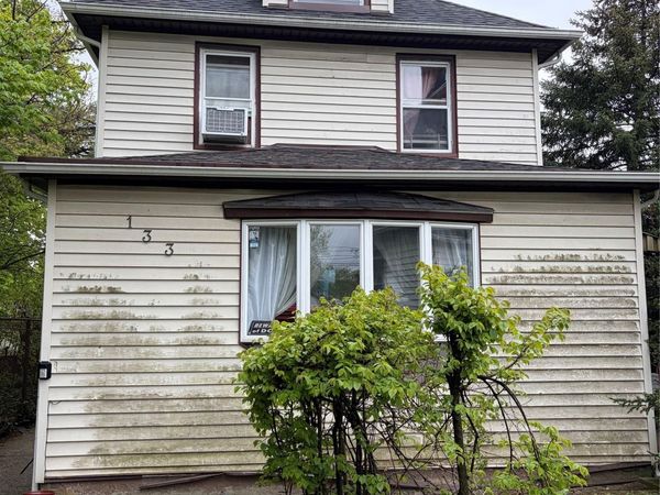 135 Bayview Avenue , Inwood, NY 11096