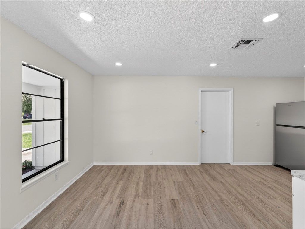 2575 1st Place, Vero Beach, FL 32962 Photo