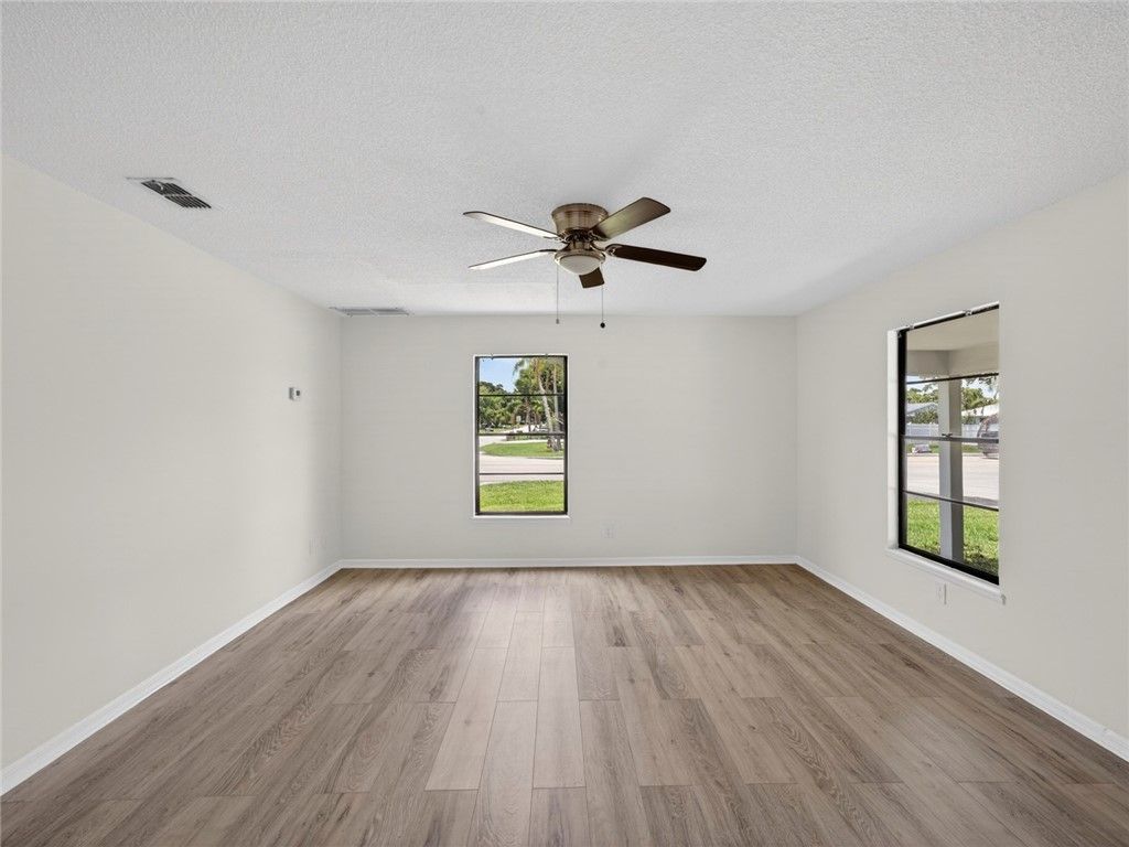 2575 1st Place, Vero Beach, FL 32962 Photo