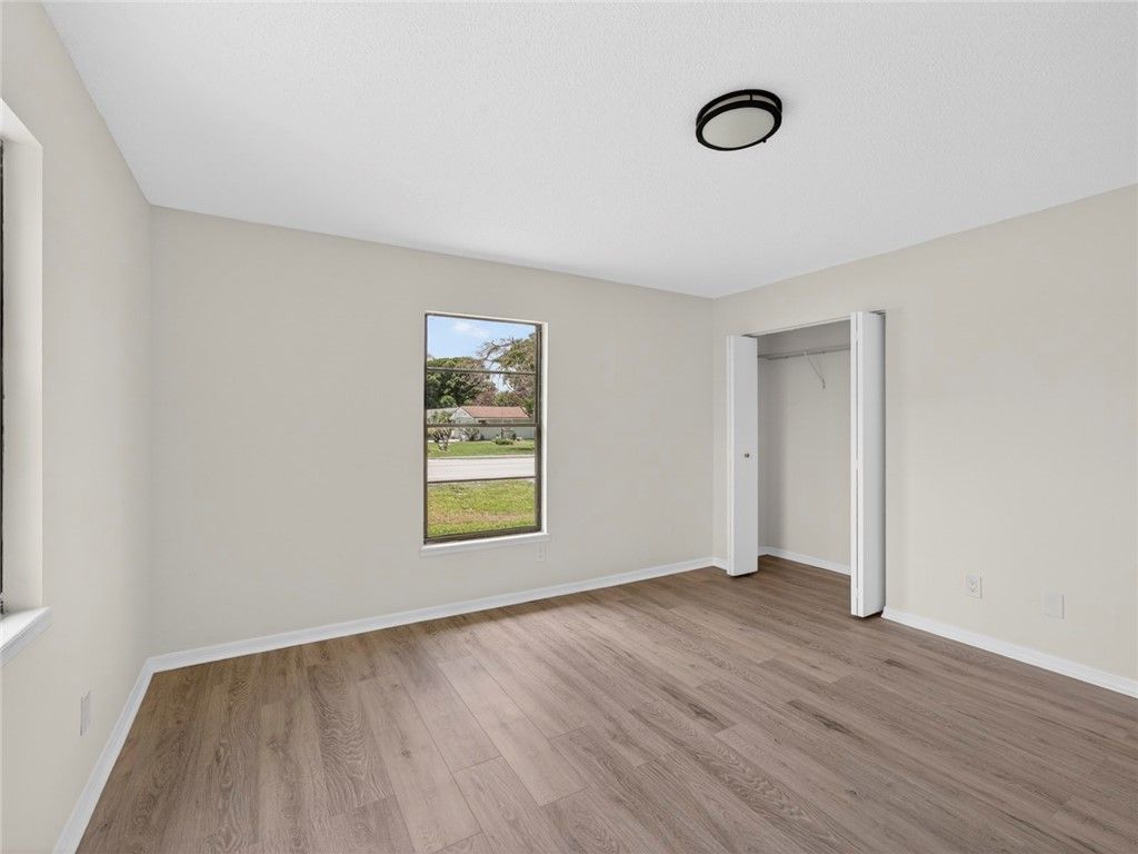 2575 1st Place, Vero Beach, FL 32962 Photo