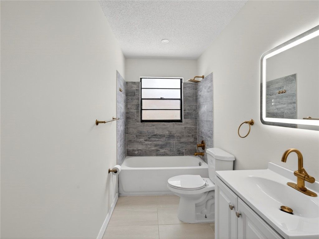 2575 1st Place, Vero Beach, FL 32962 Photo