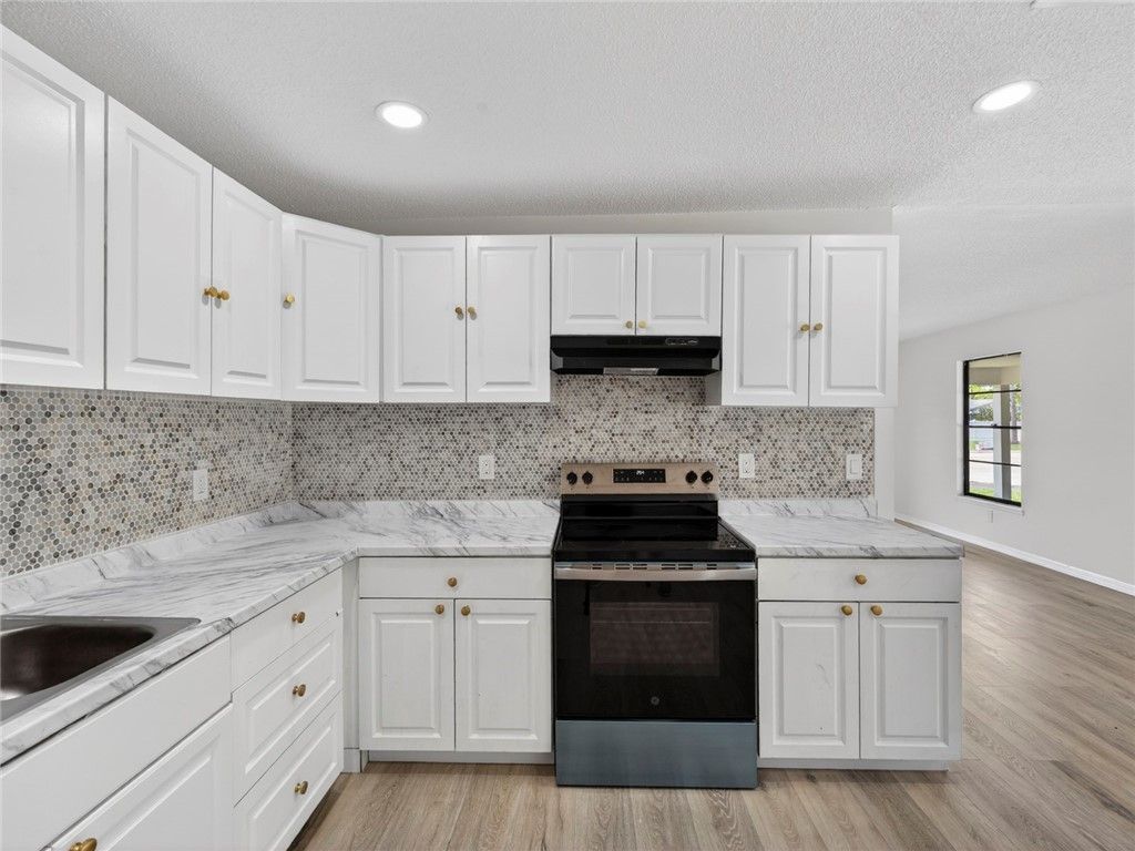 2575 1st Place, Vero Beach, FL 32962 Photo