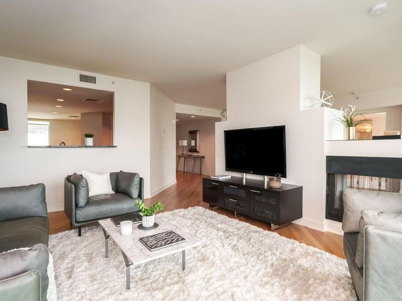 1 Miranova Place , Unit 805, Columbus, OH 43215 Photo 15