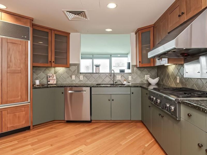 1 Miranova Place , Unit 805, Columbus, OH 43215 Photo 17