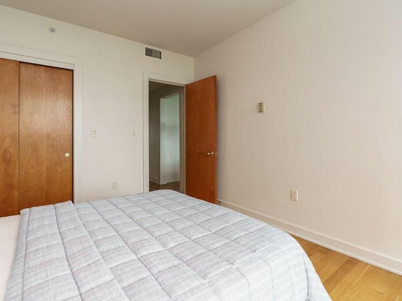 1 Miranova Place , Unit 805, Columbus, OH 43215 Photo 34