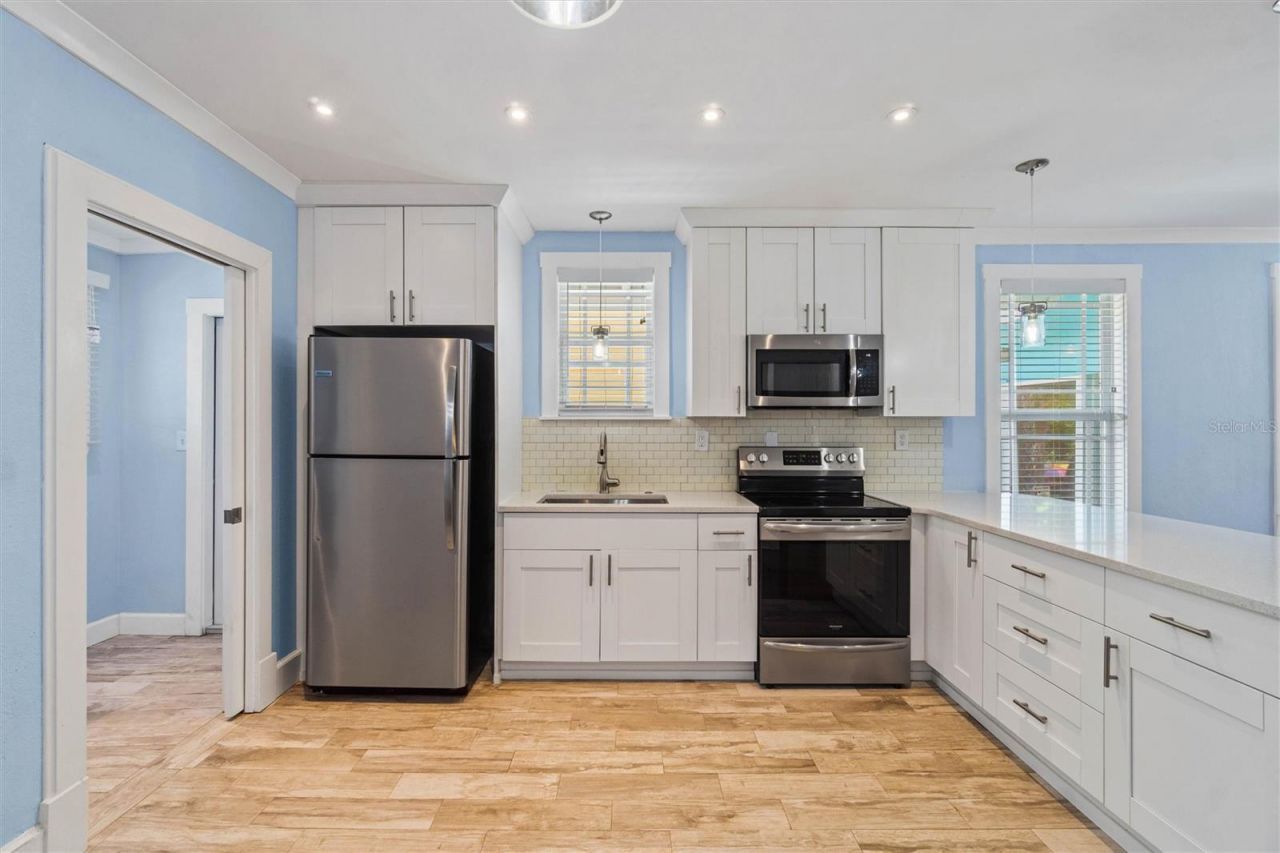 319 Bethel Avenue S, Saint Petersburg, FL 33705 Photo
