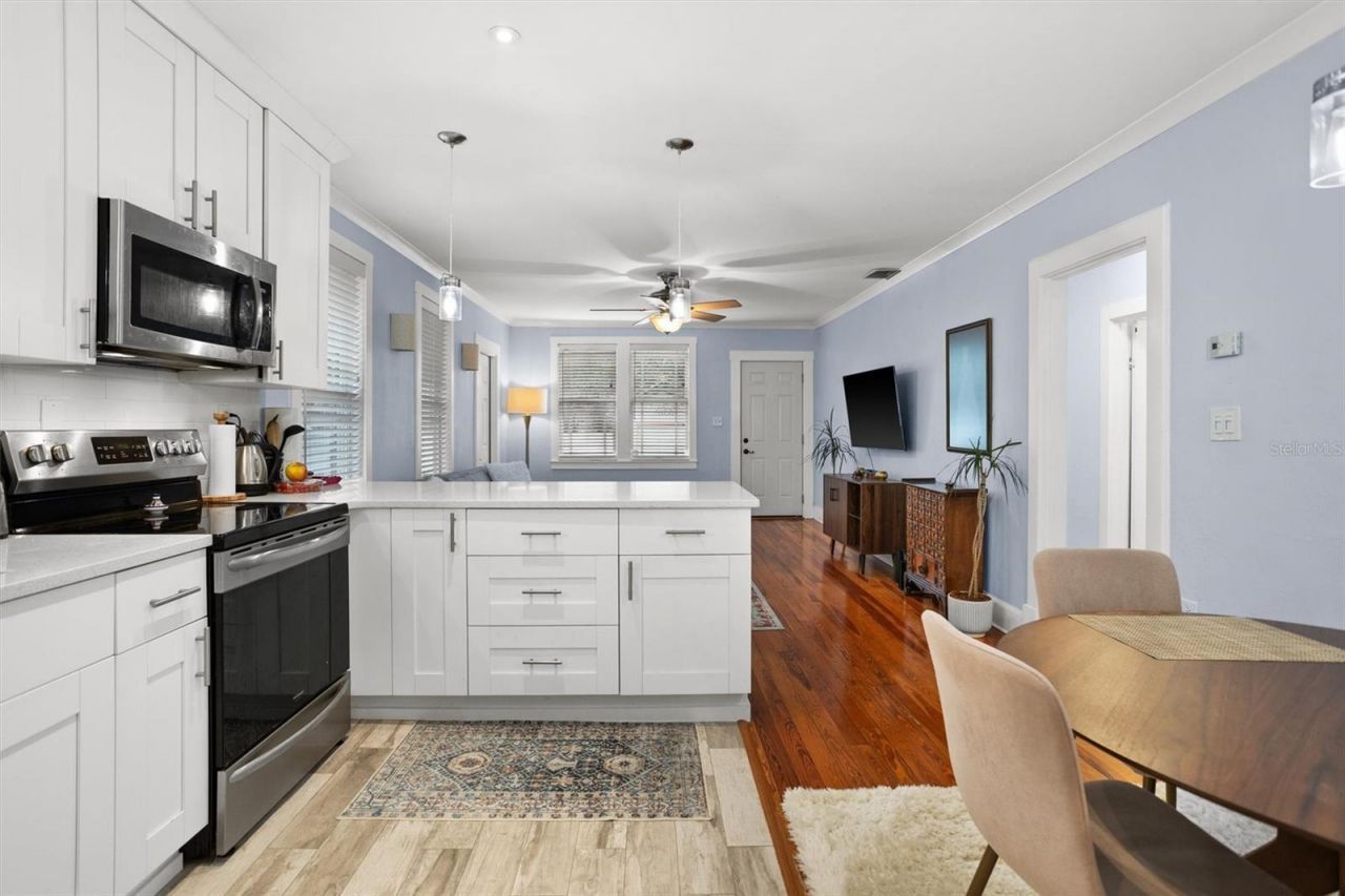 319 Bethel Avenue S, Saint Petersburg, FL 33705 Photo