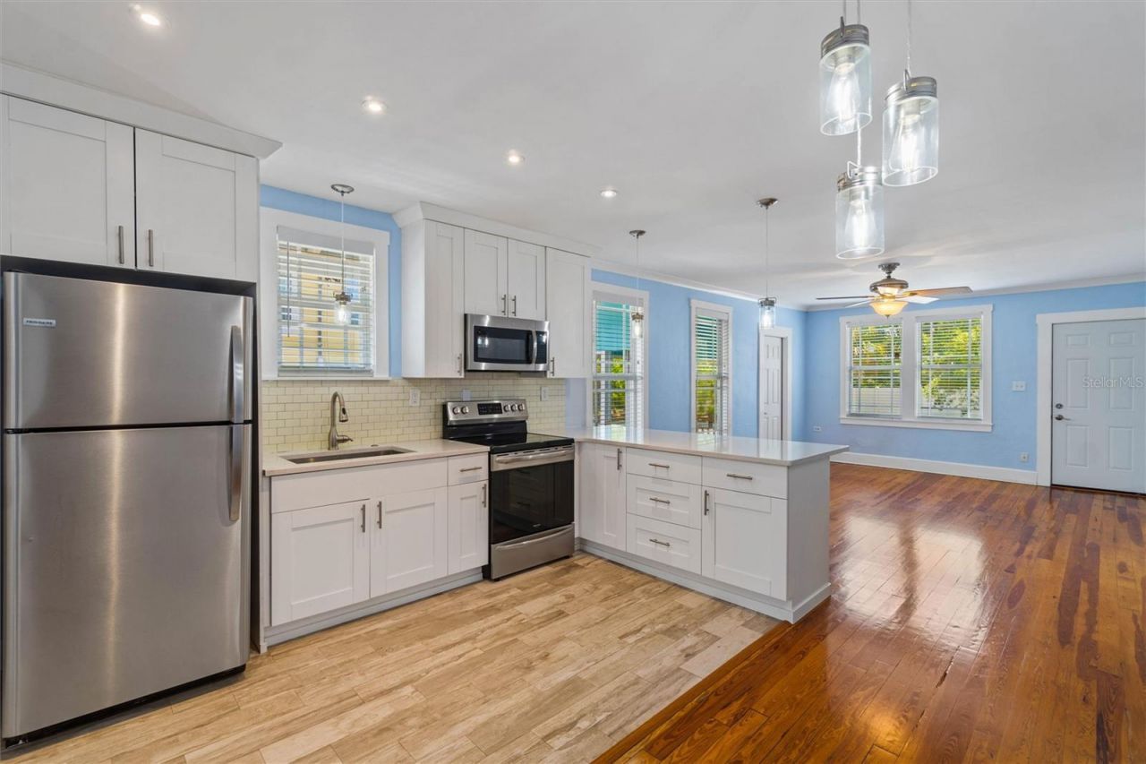 319 Bethel Avenue S, Saint Petersburg, FL 33705 Photo