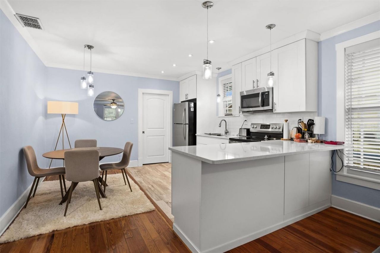 319 Bethel Avenue S, Saint Petersburg, FL 33705 Photo