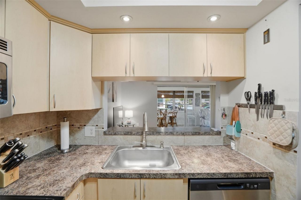 5108 Amulet Drive , Unit 205, New Port Richey, FL 34652 Photo