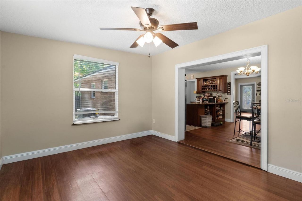 14407 Lake Junietta Drive , Tavares, FL 32778 Photo