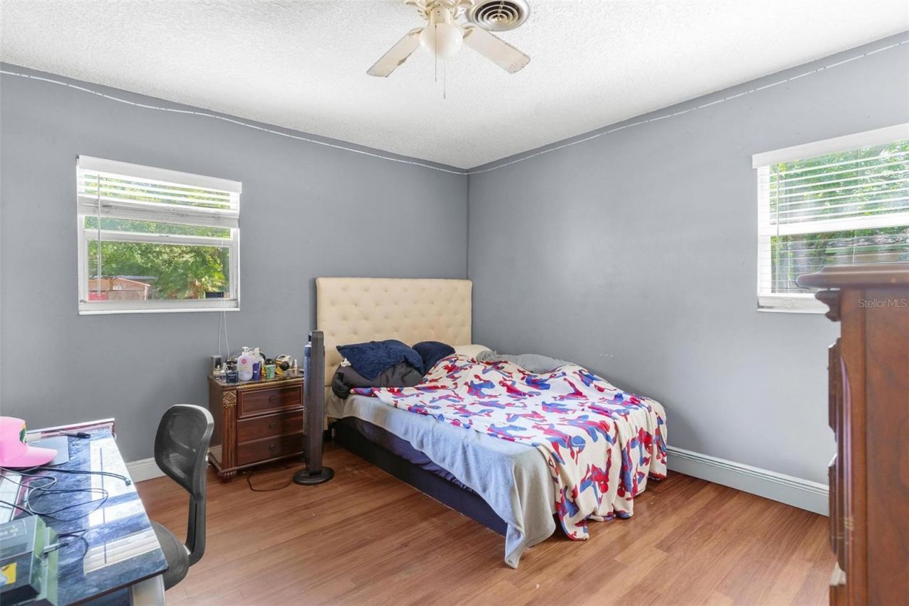 14407 Lake Junietta Drive , Tavares, FL 32778 Photo