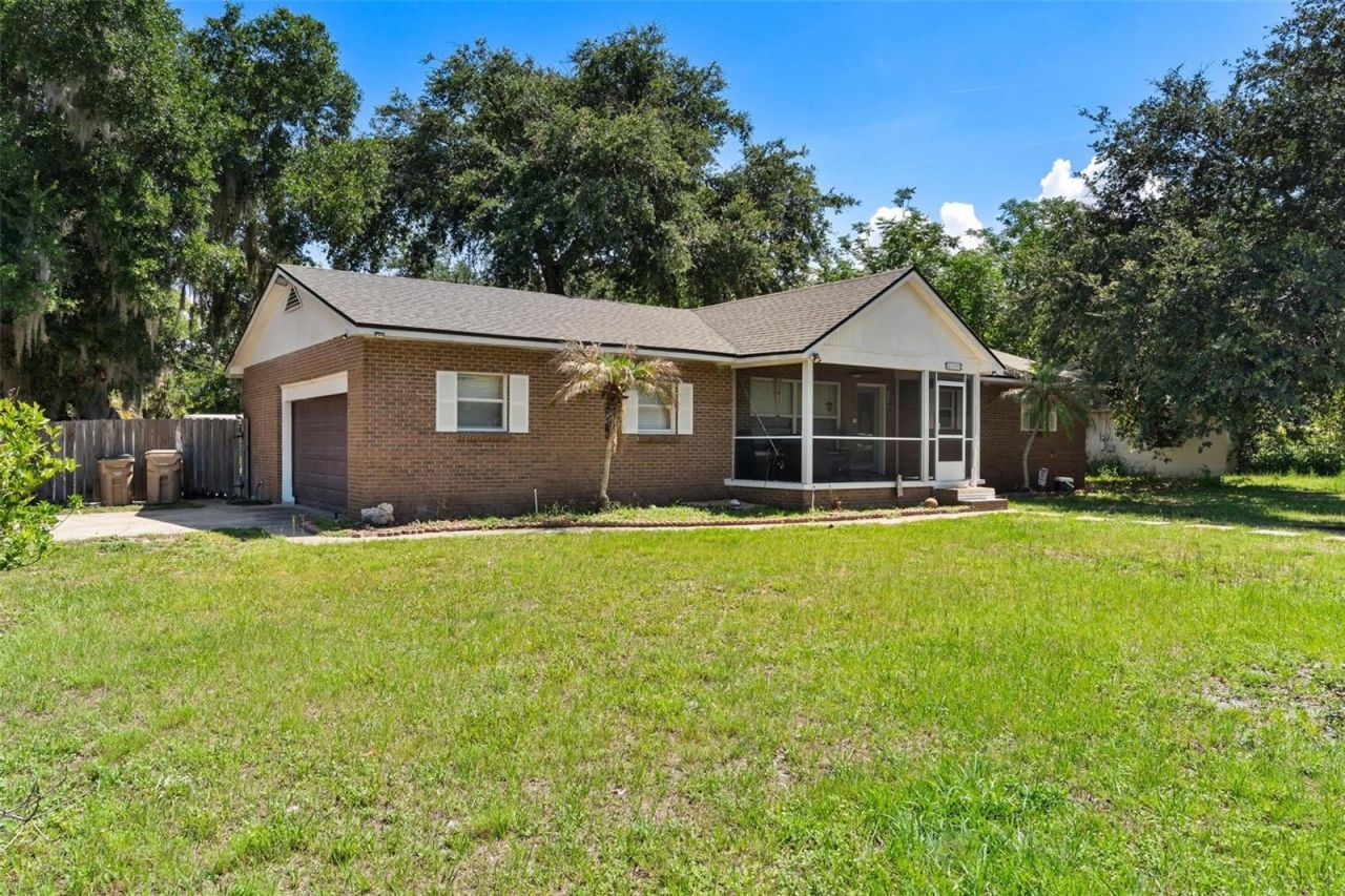 14407 Lake Junietta Drive , Tavares, FL 32778 Photo