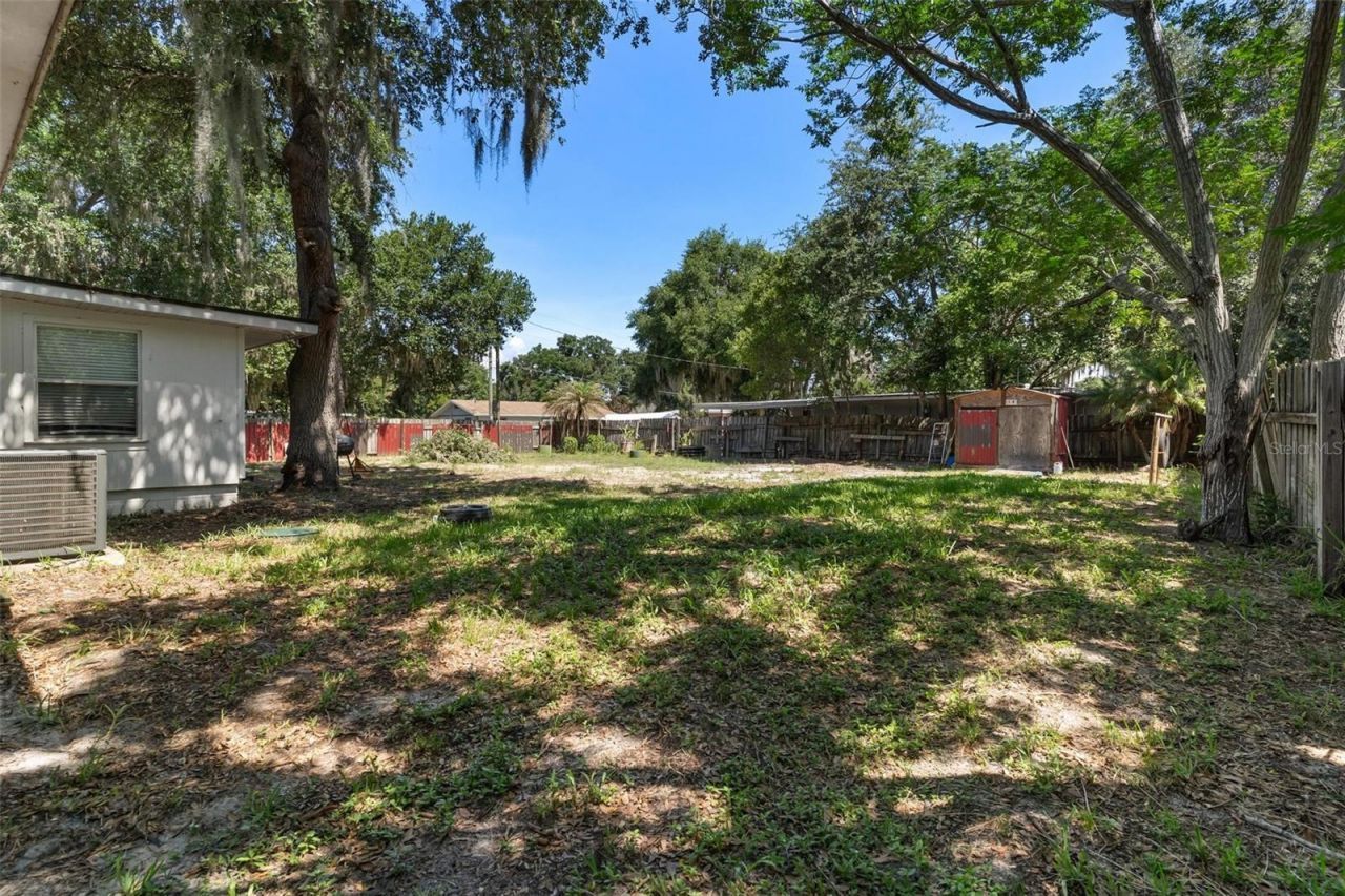 14407 Lake Junietta Drive , Tavares, FL 32778 Photo
