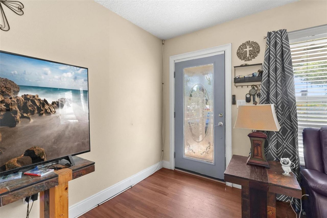 14407 Lake Junietta Drive , Tavares, FL 32778 Photo