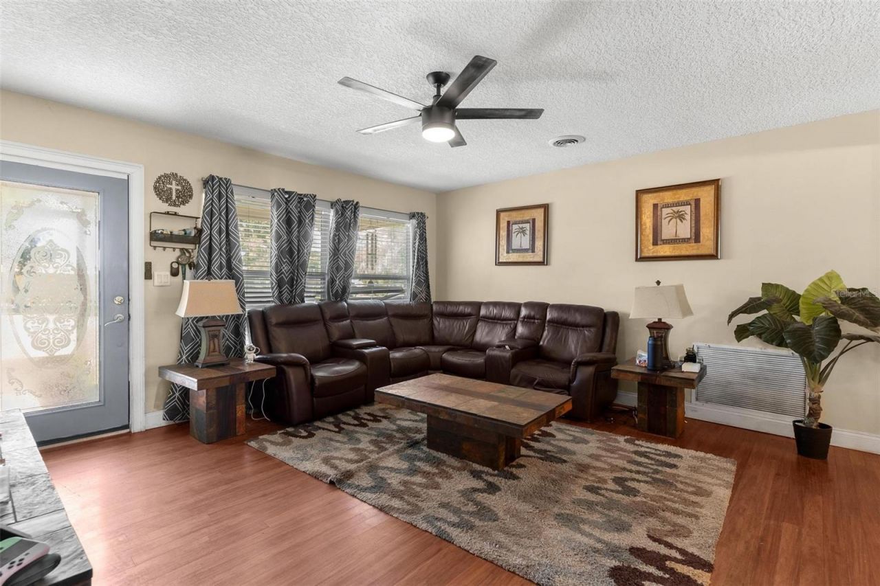 14407 Lake Junietta Drive , Tavares, FL 32778 Photo