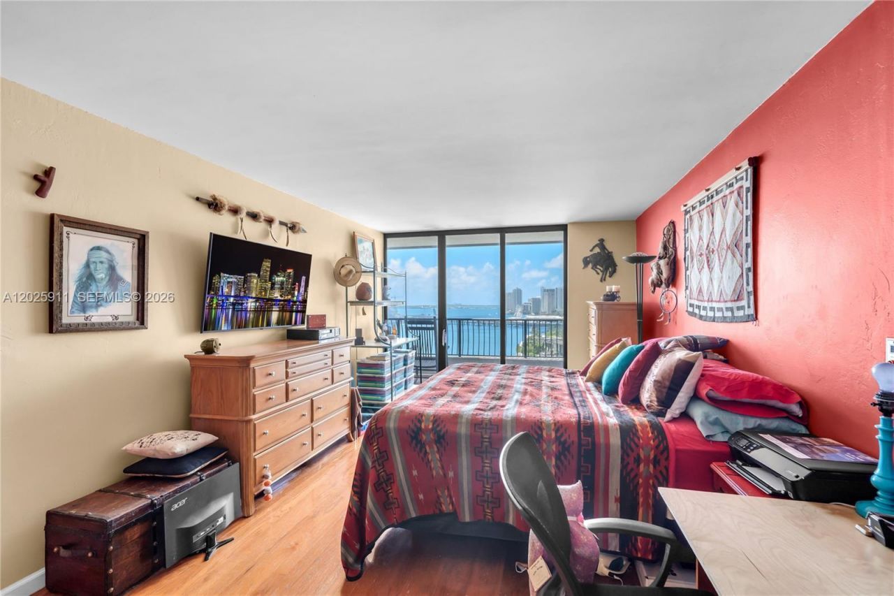 555 NE 15th St , Unit 23I, Miami, FL 33132 Photo