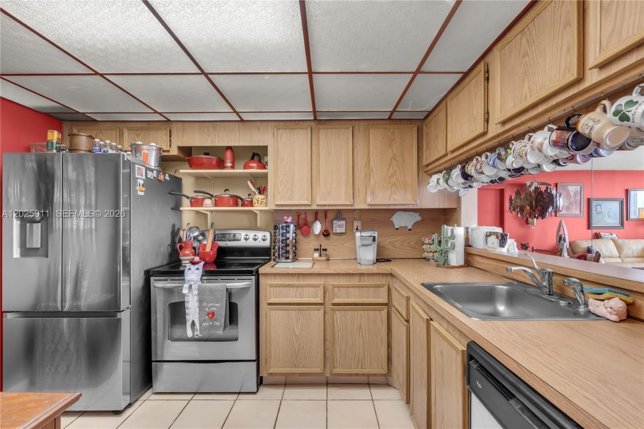 555 NE 15th St , Unit 23I, Miami, FL 33132 Photo