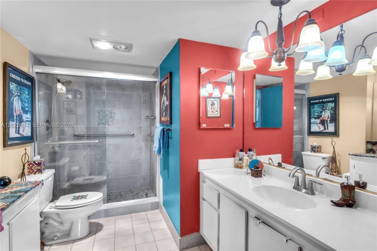 555 NE 15th St , Unit 23I, Miami, FL 33132 Photo