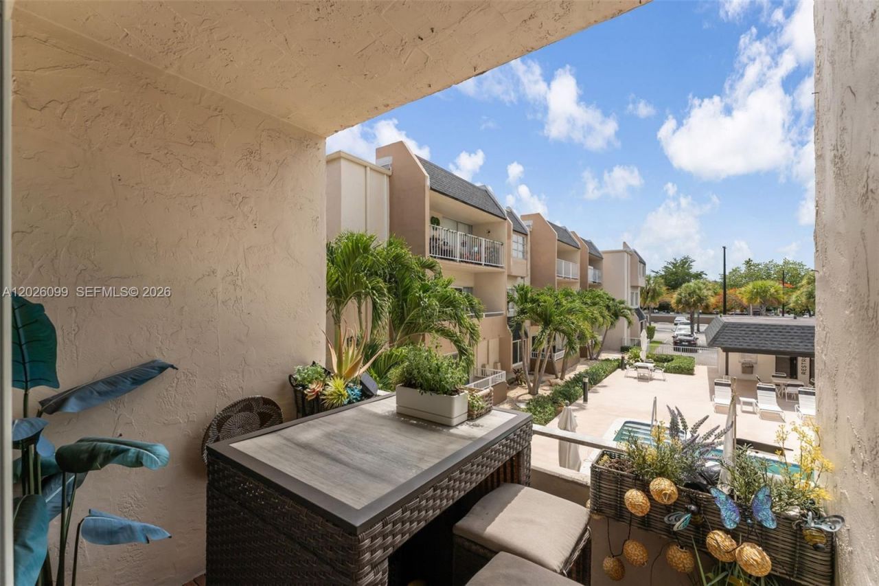 7765 SW 86th St, Unit F2-205, Miami, FL 33143 Photo