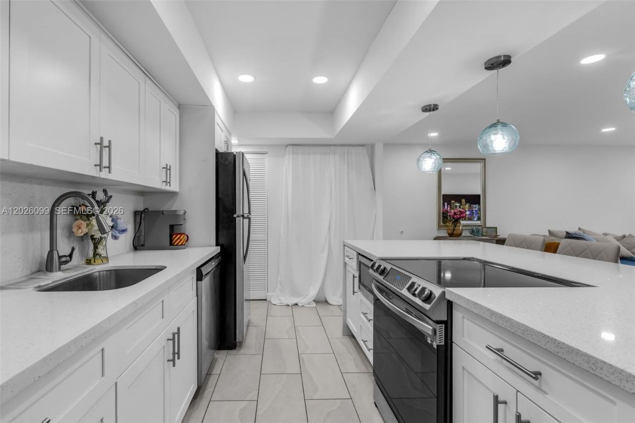 7765 SW 86th St, Unit F2-205, Miami, FL 33143 Photo