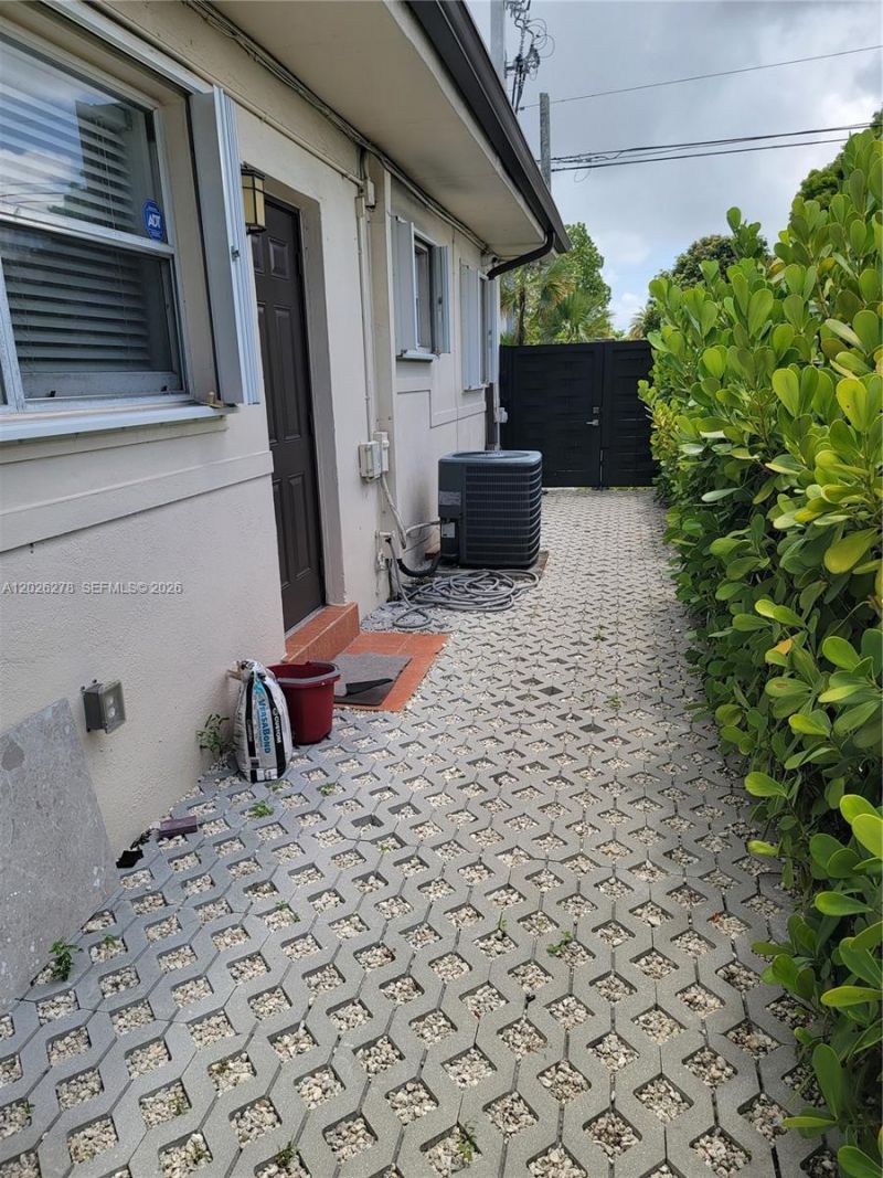 1052 SW 79th Ave, Unit ., Miami, FL 33144 Photo