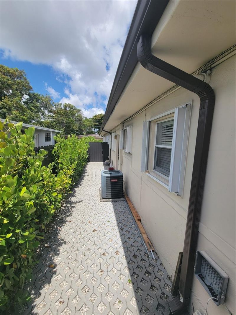 1052 SW 79th Ave, Unit ., Miami, FL 33144 Photo