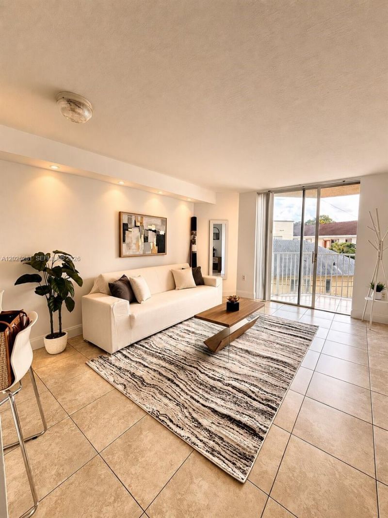 102 SW 6th Ave , Unit 205, Miami, FL 33130 Photo