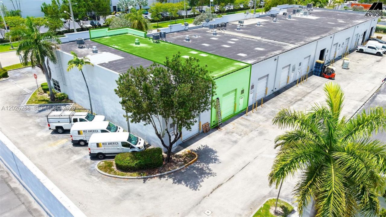 11381 NW 122nd St, Unit 10, Medley, FL 33178 Photo