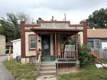 916 B Street , Lincoln, NE 68502