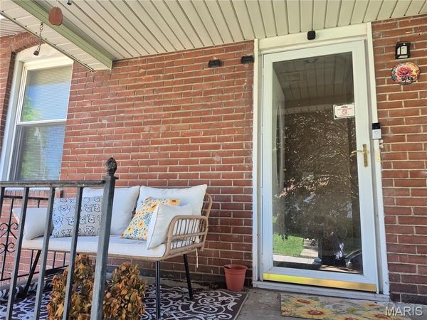 24 S 38th Street, Belleville, IL 62226