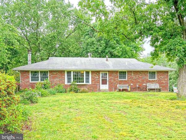 19 W CENTRAL AVENUE, HAMMONTON, NJ 08037