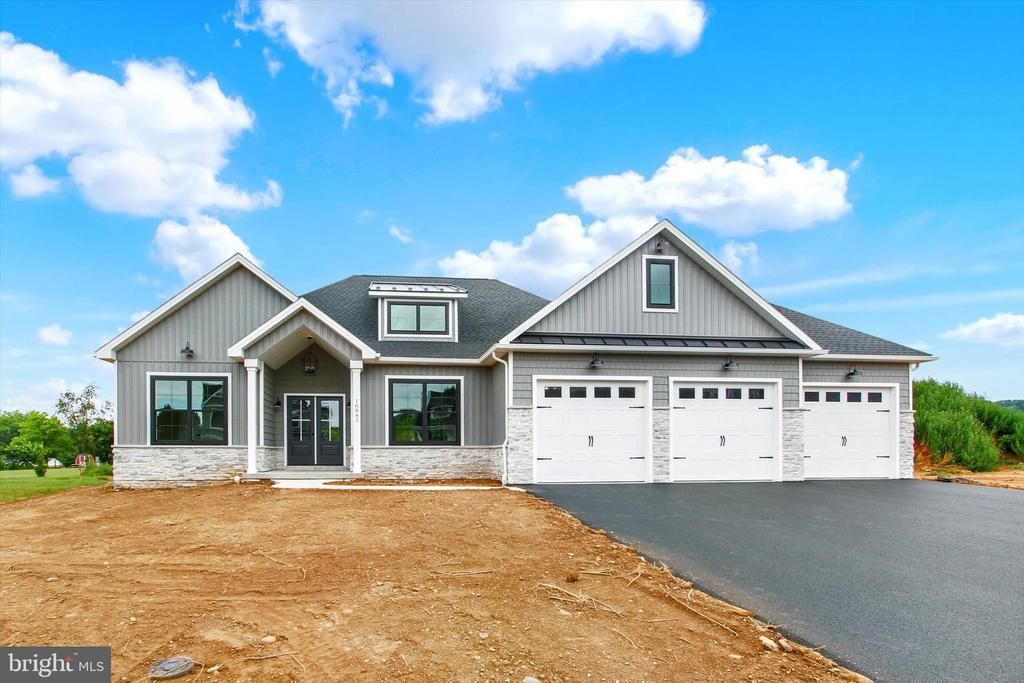 10845 SIERRA DRIVE, WAYNESBORO, PA 17268