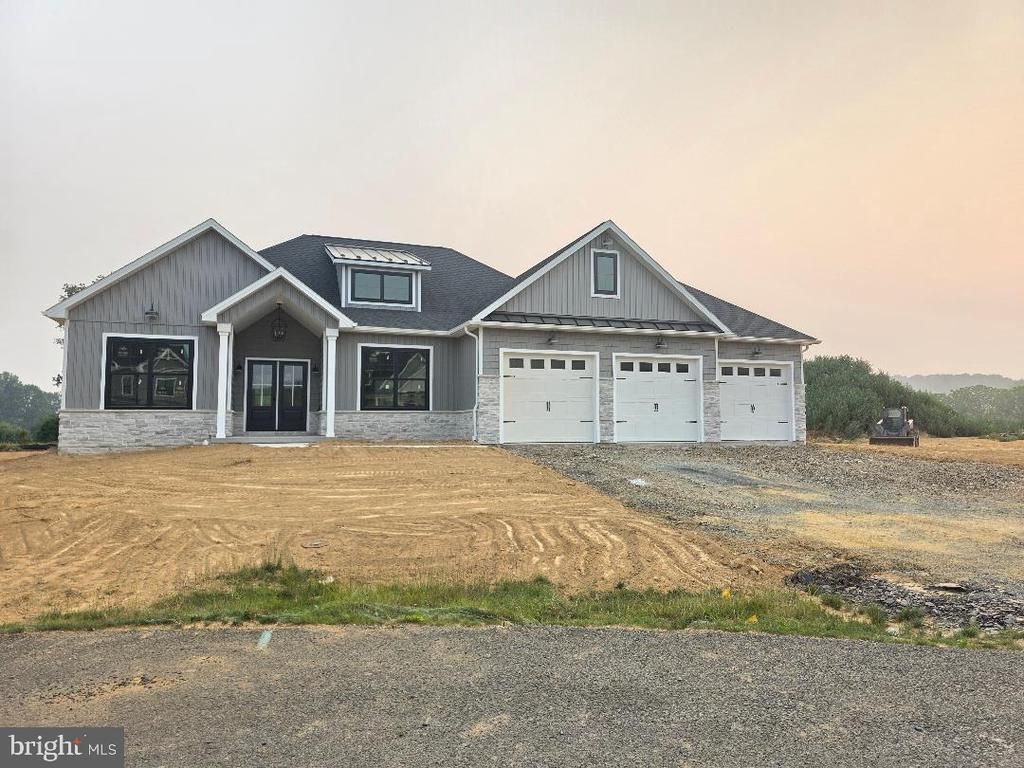 10845 SIERRA DRIVE, WAYNESBORO, PA 17268