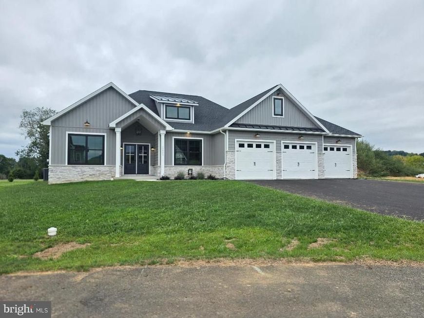 10845 Sierra Drive, Waynesboro, PA 17268 Main Photo