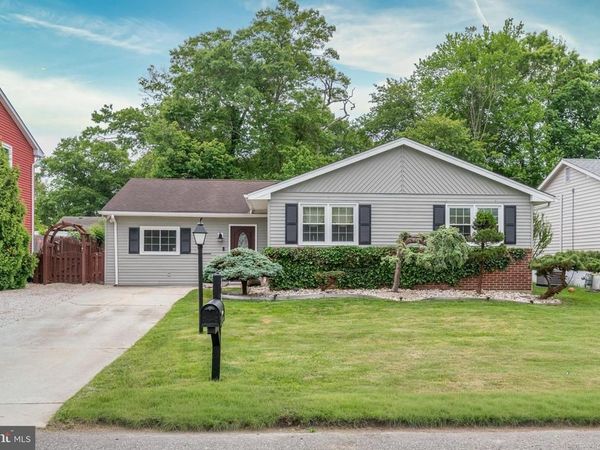 207 TWIN LAKES BLVD BOULEVARD, TUCKERTON, NJ 08087