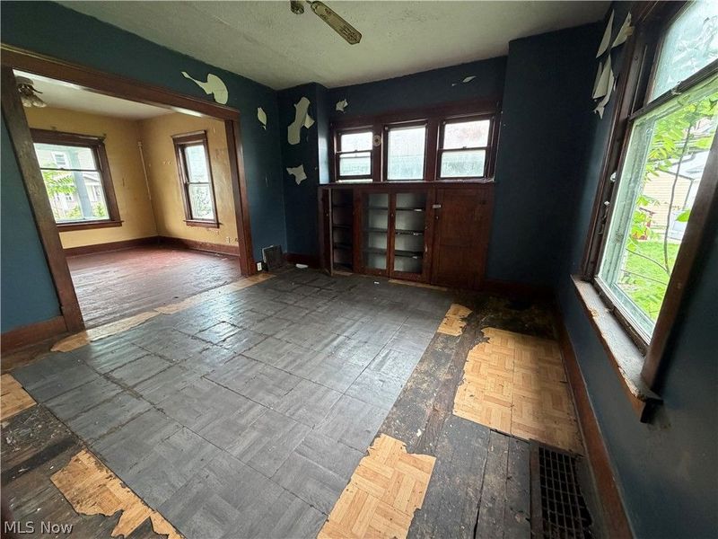 235 Iddings Avenue SE, Warren, OH 44483 Photo 4