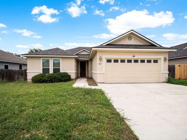 204 VALLEY FRG, Pleasanton, TX 78064